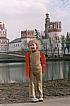 Lisa in front of the Novodevichy Convent