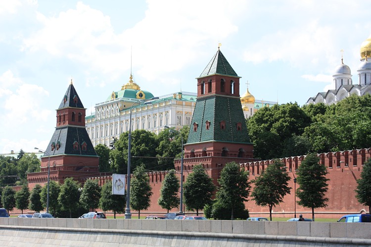 View on the Kremlin from Moscow river