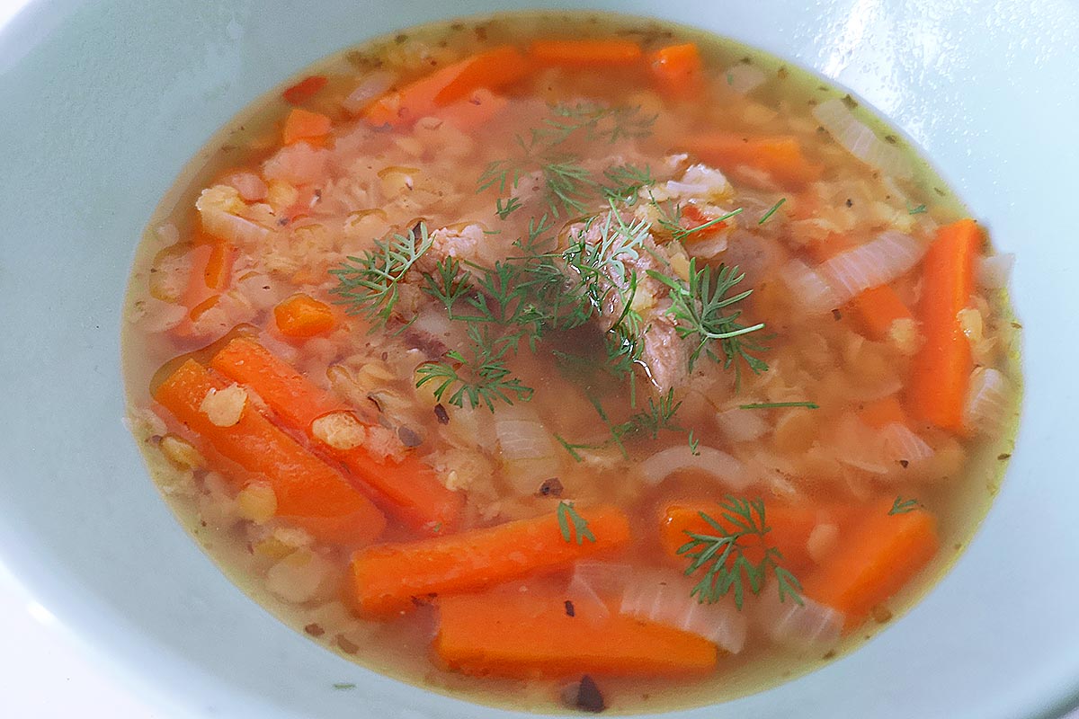 Рецепт супа с домашней колбасой. Чечевица шурва. Суп дамашни. Овощной суп домашнее фото. Рецепты домашних супов с фото.