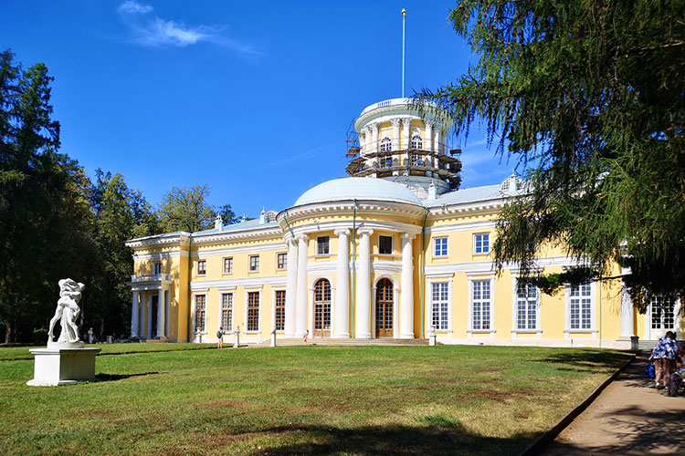 Архангельское